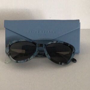 🛍️🛍️ PRIVE’ REVAUX 🛍️🛍️.       Tortoise-shell Sunglasses